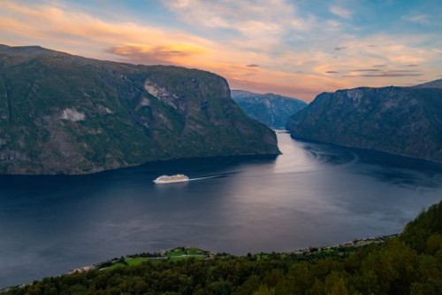 Cruzeiro pelos Fiordes Noruegueses