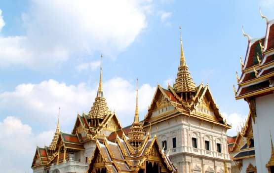 QT409  BANGKOK & TAILÂNDIA COM MULHERES GIRAFAS & TEMPLO BRANCO